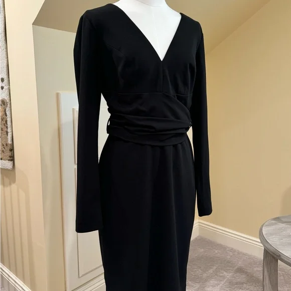 DRESS THE POPULATION Sml Classical Black L/S Dress. Sharp, tailored look. - Picture 2 of 5